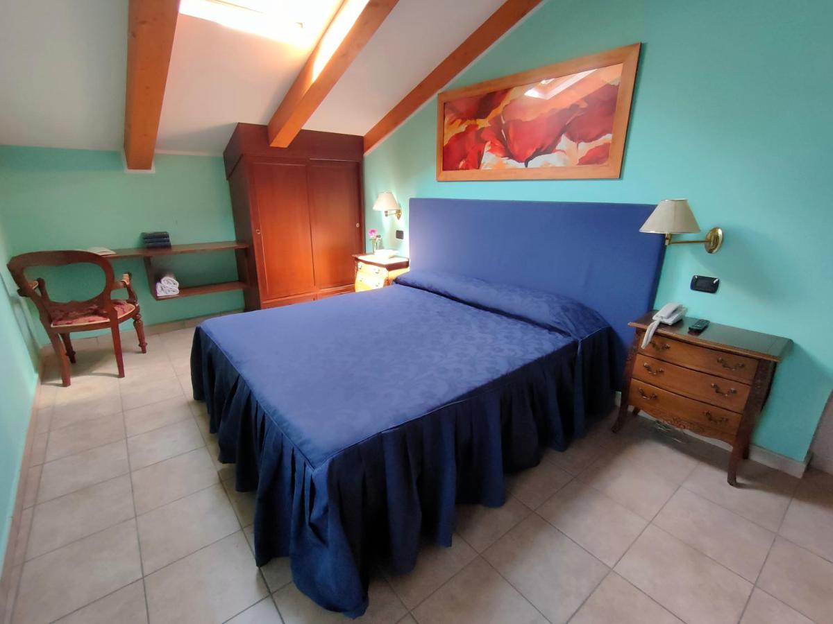 Hotel Lion Roure Turin ภายนอก รูปภาพ
