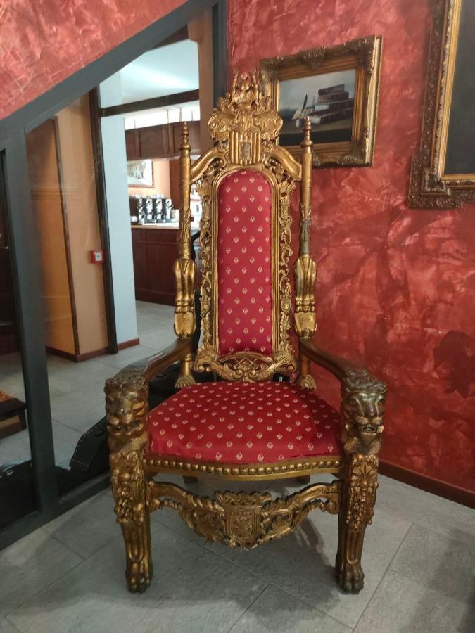 Hotel Lion Roure Turin ภายนอก รูปภาพ