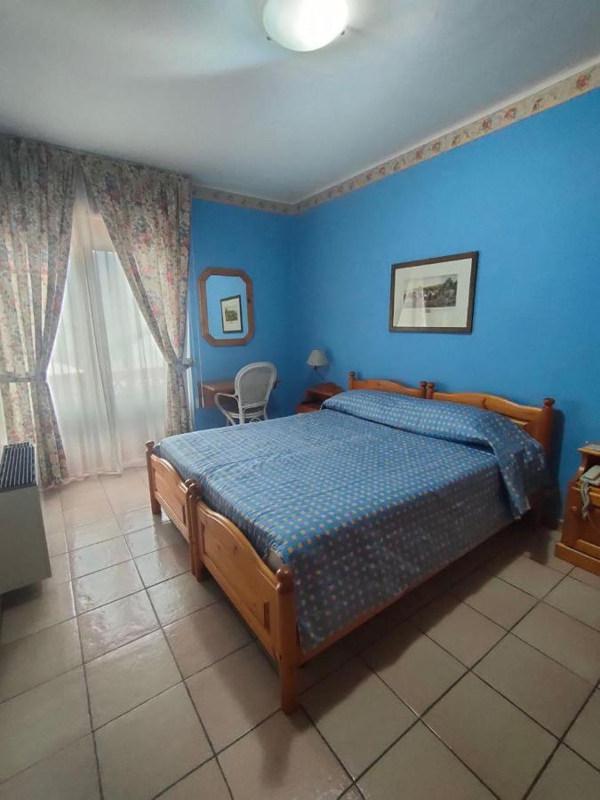 Hotel Lion Roure Turin ภายนอก รูปภาพ