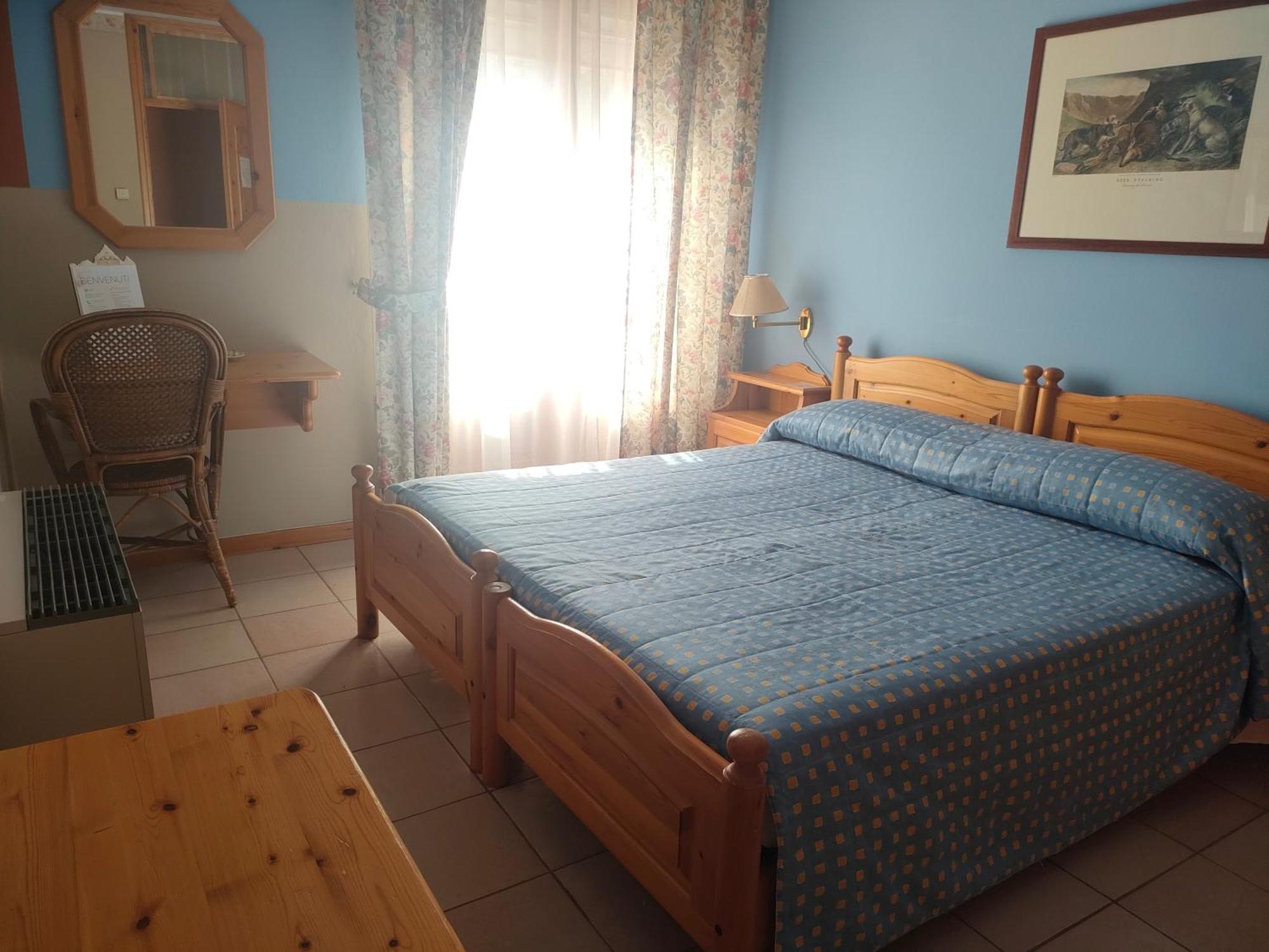 Hotel Lion Roure Turin ภายนอก รูปภาพ