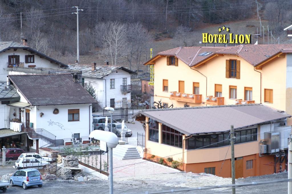 Hotel Lion Roure Turin ภายนอก รูปภาพ