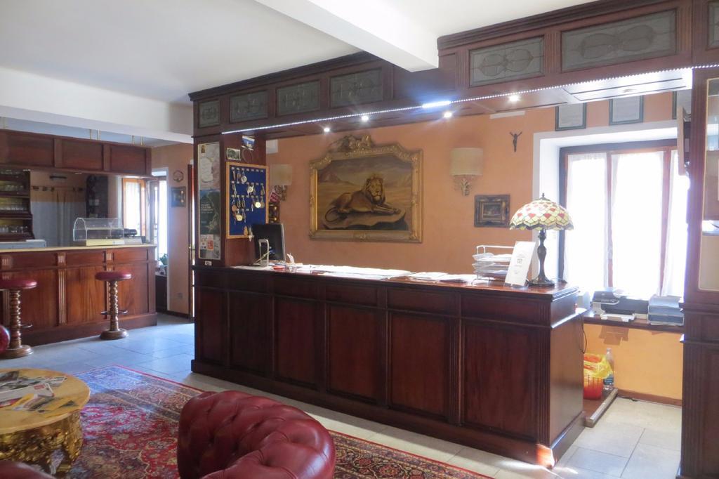 Hotel Lion Roure Turin ภายนอก รูปภาพ