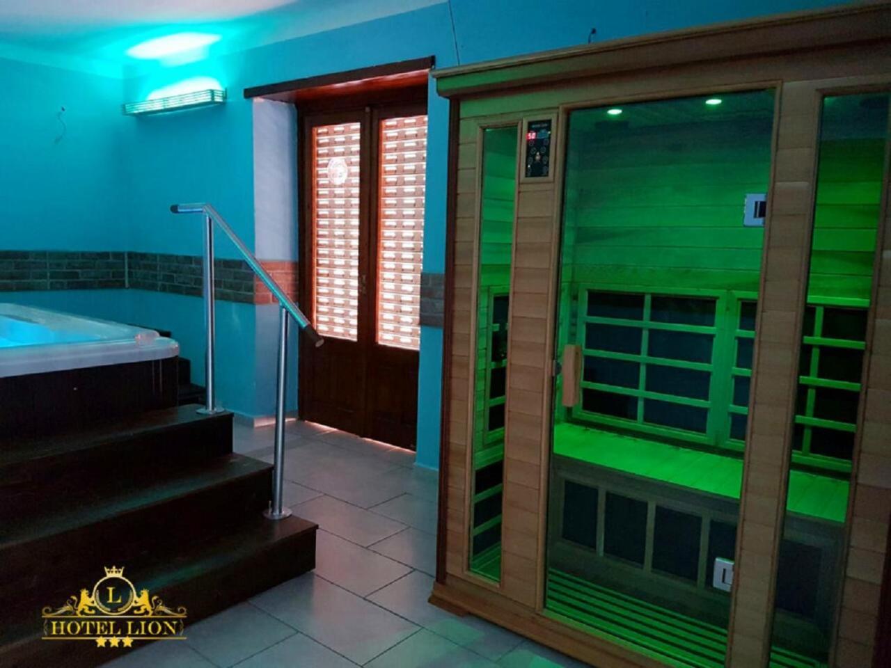 Hotel Lion Roure Turin ภายนอก รูปภาพ